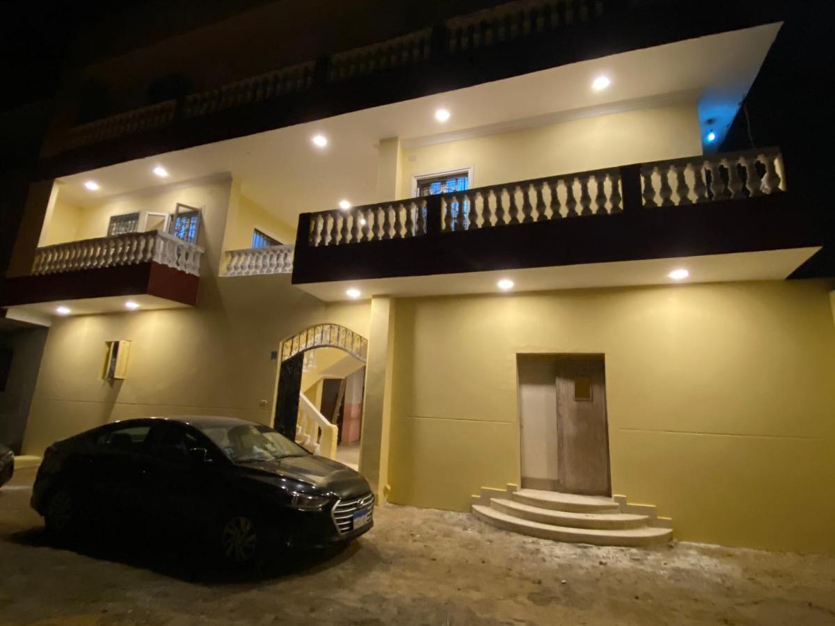 القاهرة Grand Pyramids View Hotel المظهر الخارجي الصورة