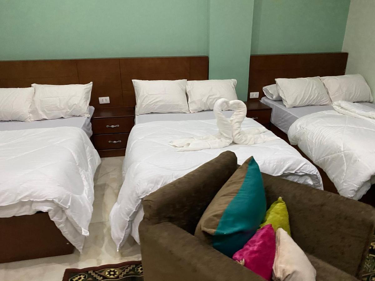 القاهرة Grand Pyramids View Hotel المظهر الخارجي الصورة