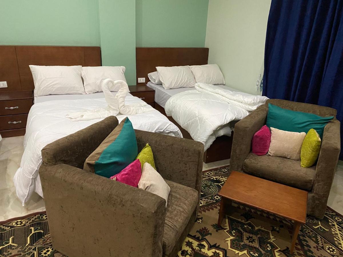 القاهرة Grand Pyramids View Hotel المظهر الخارجي الصورة