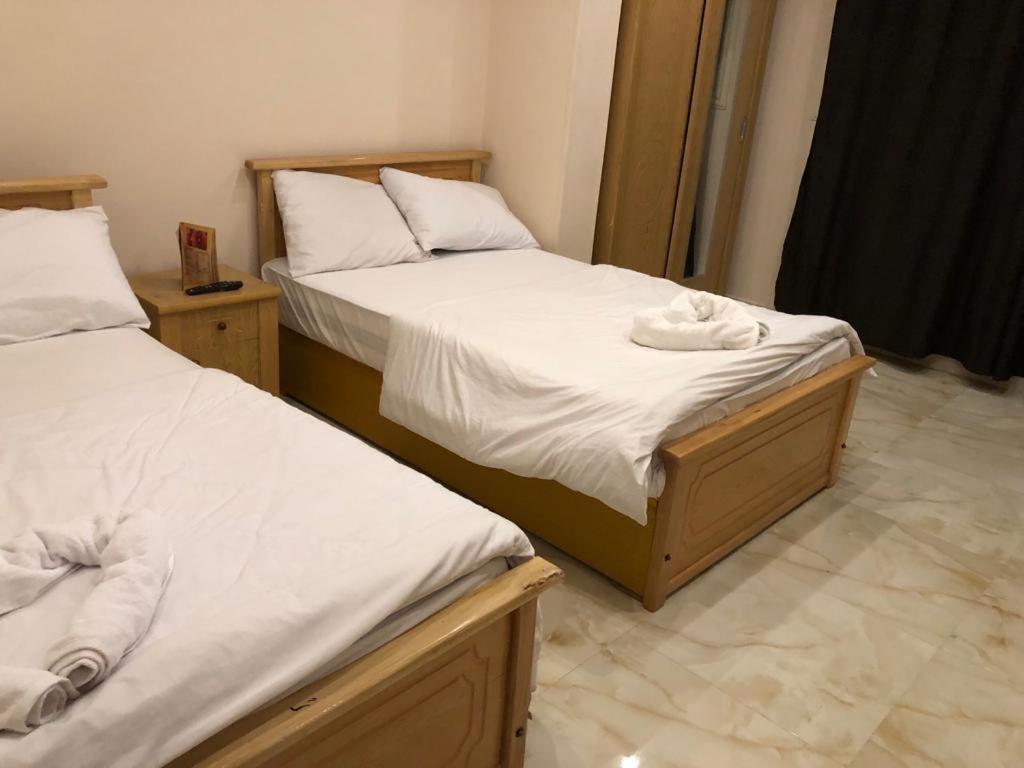 القاهرة Grand Pyramids View Hotel المظهر الخارجي الصورة