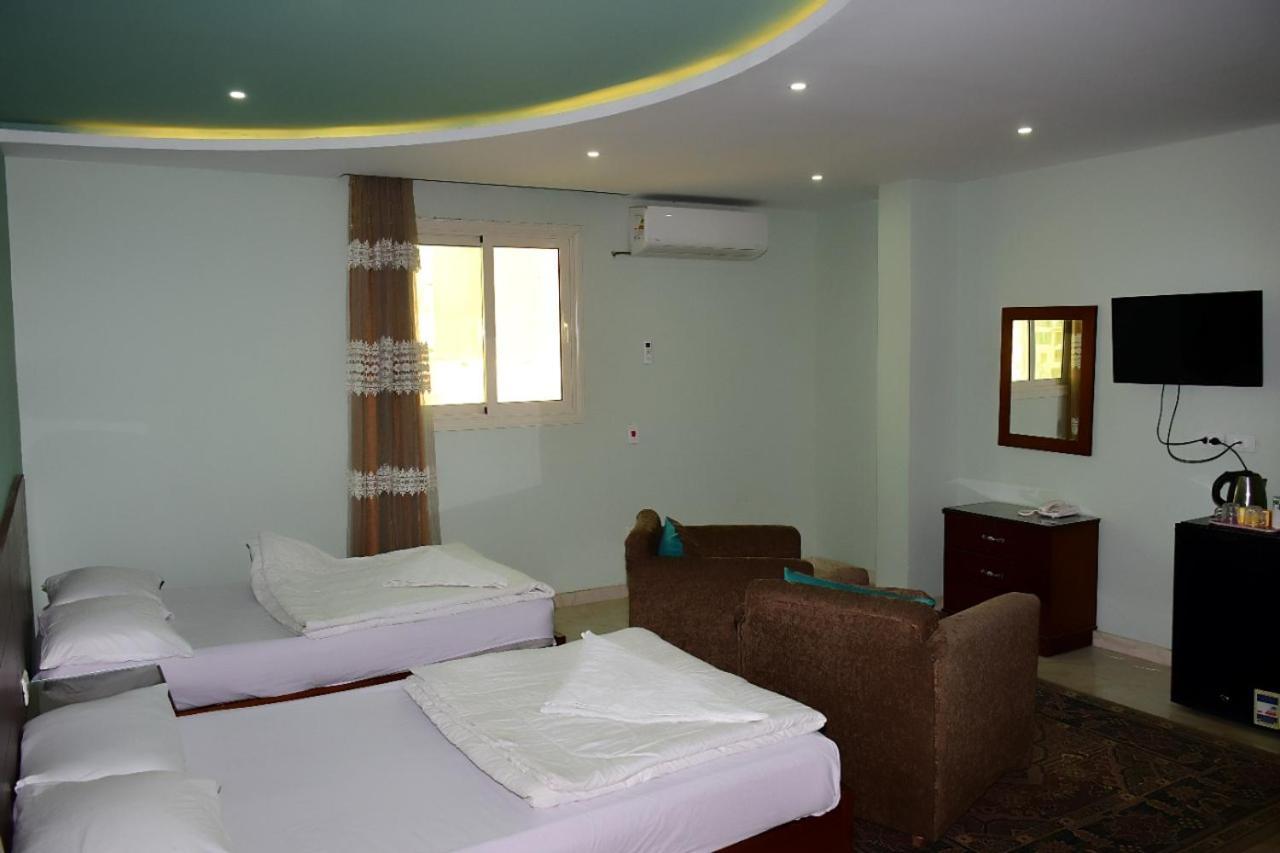القاهرة Grand Pyramids View Hotel المظهر الخارجي الصورة