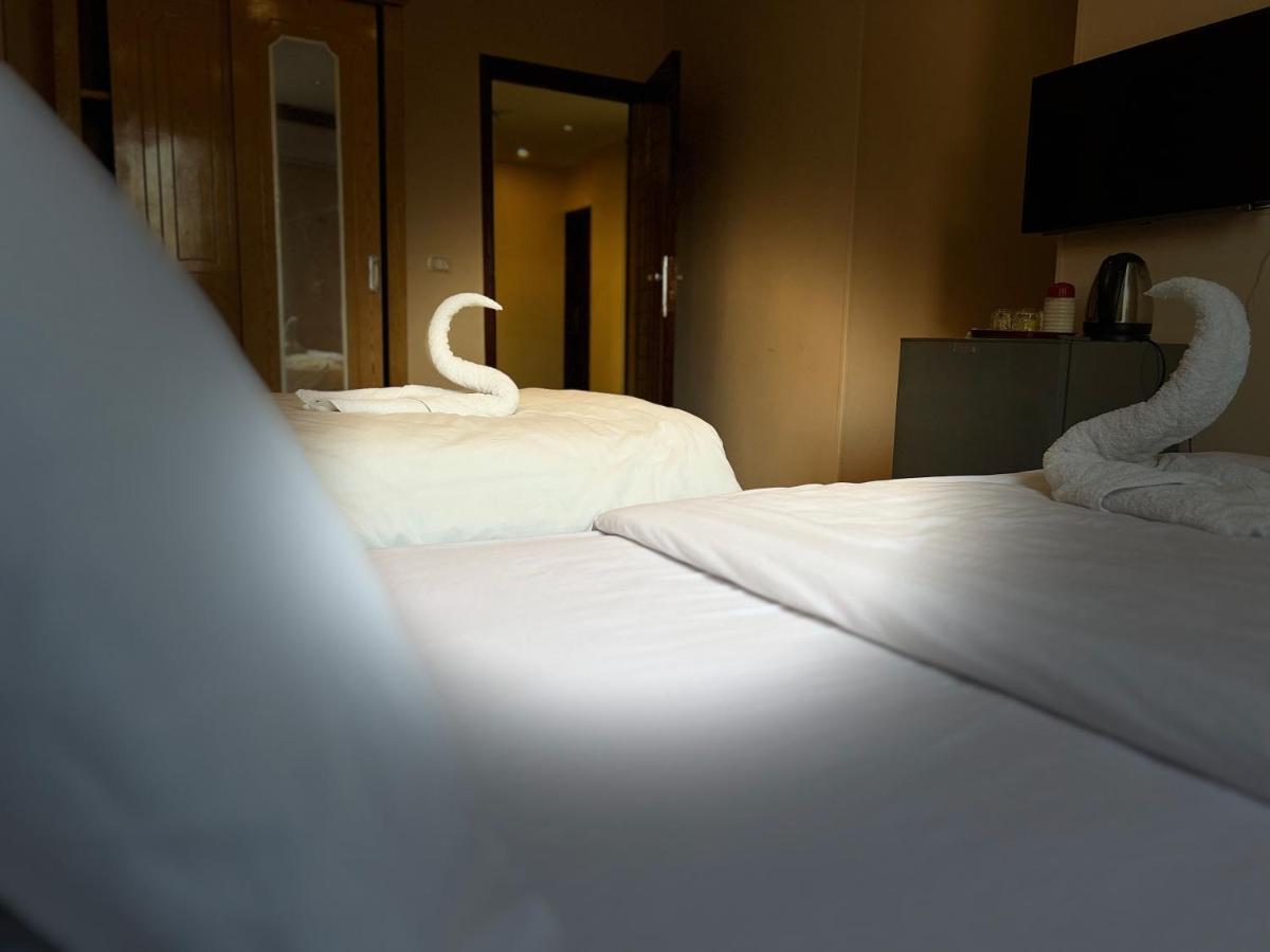 القاهرة Grand Pyramids View Hotel المظهر الخارجي الصورة